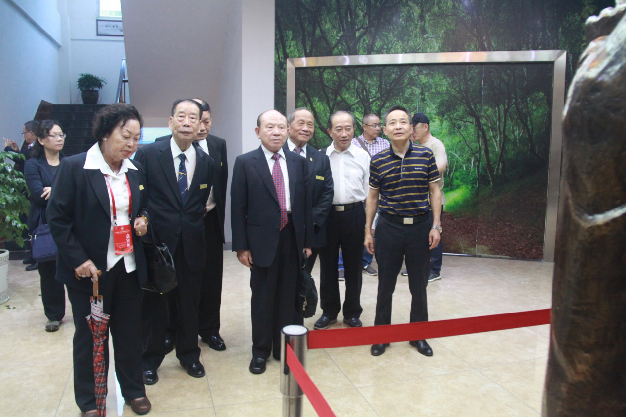 仙客來(lái)孢子粉|仙客來(lái)孢子油|仙客來(lái)靈芝|仙客來(lái)破壁孢子粉|江西老字號(hào) 仙客來(lái)孢子粉|仙客來(lái)孢子油|仙客來(lái)靈芝|仙客來(lái)破壁孢子粉|江西老字號(hào)