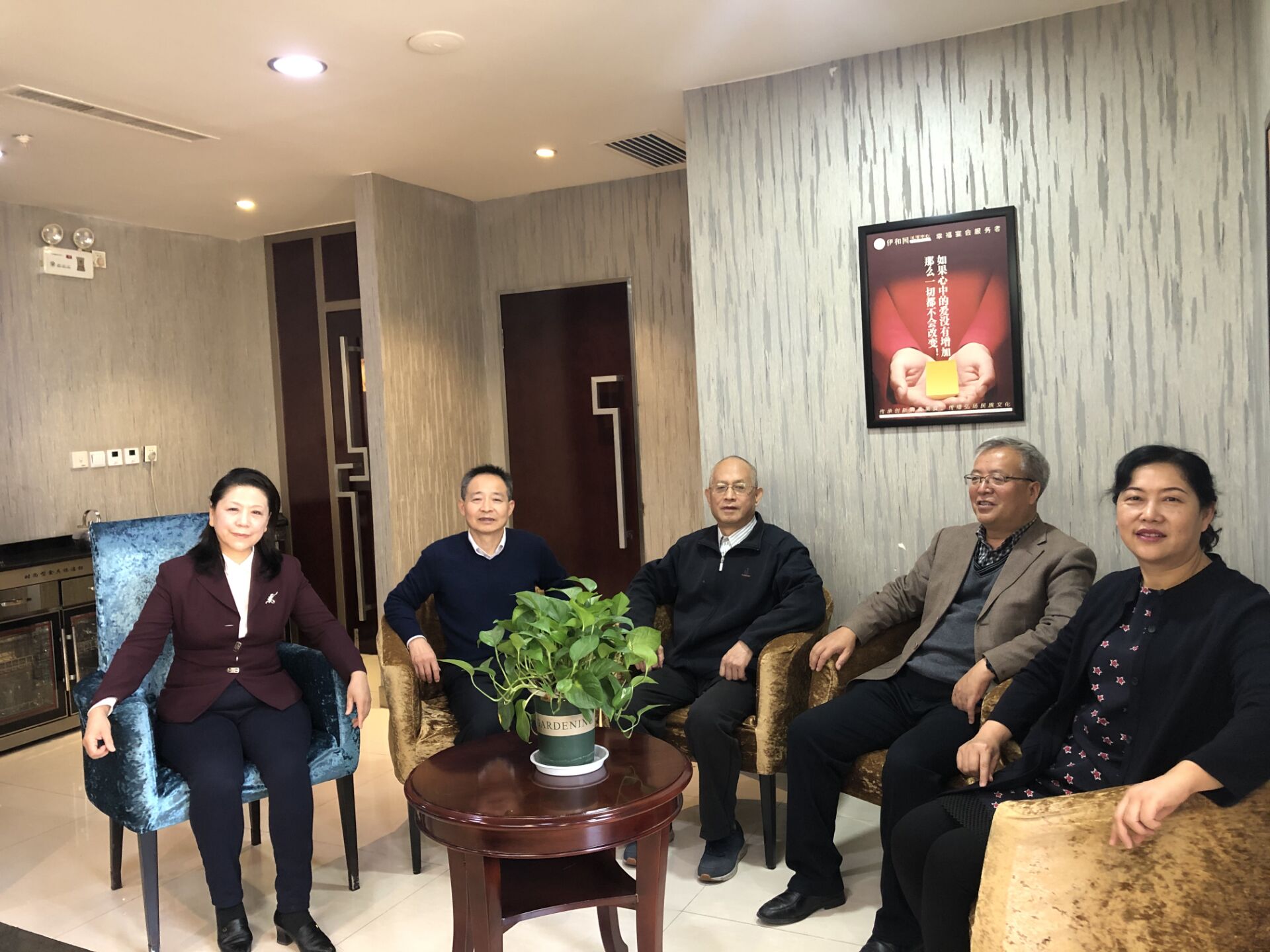 1574662242265811.jpg 5406DA9EA89450C6407563EED5780626.jpg