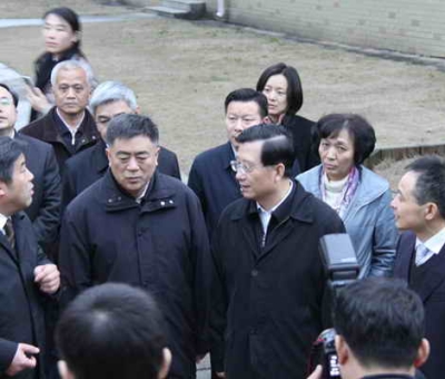 省委書記強(qiáng)衛(wèi)蒞臨仙客來公司視察