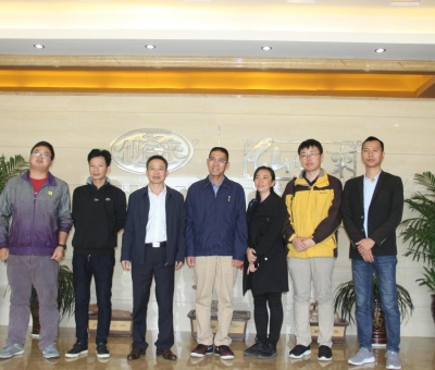 中國食用菌協(xié)會副會長何方明一行蒞臨仙客來考察調(diào)研